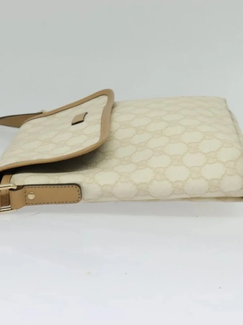 GUCCI GG Supreme Shoulder Bag PVC White Gold - Picture 5 of 16